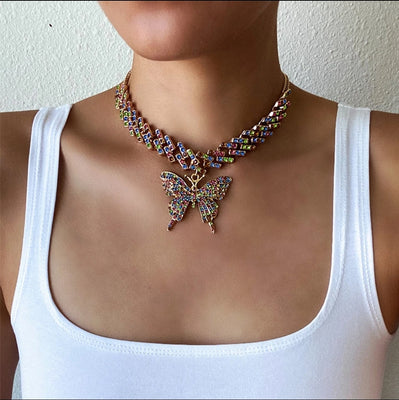 CUBANA MARIPOSA MUJER