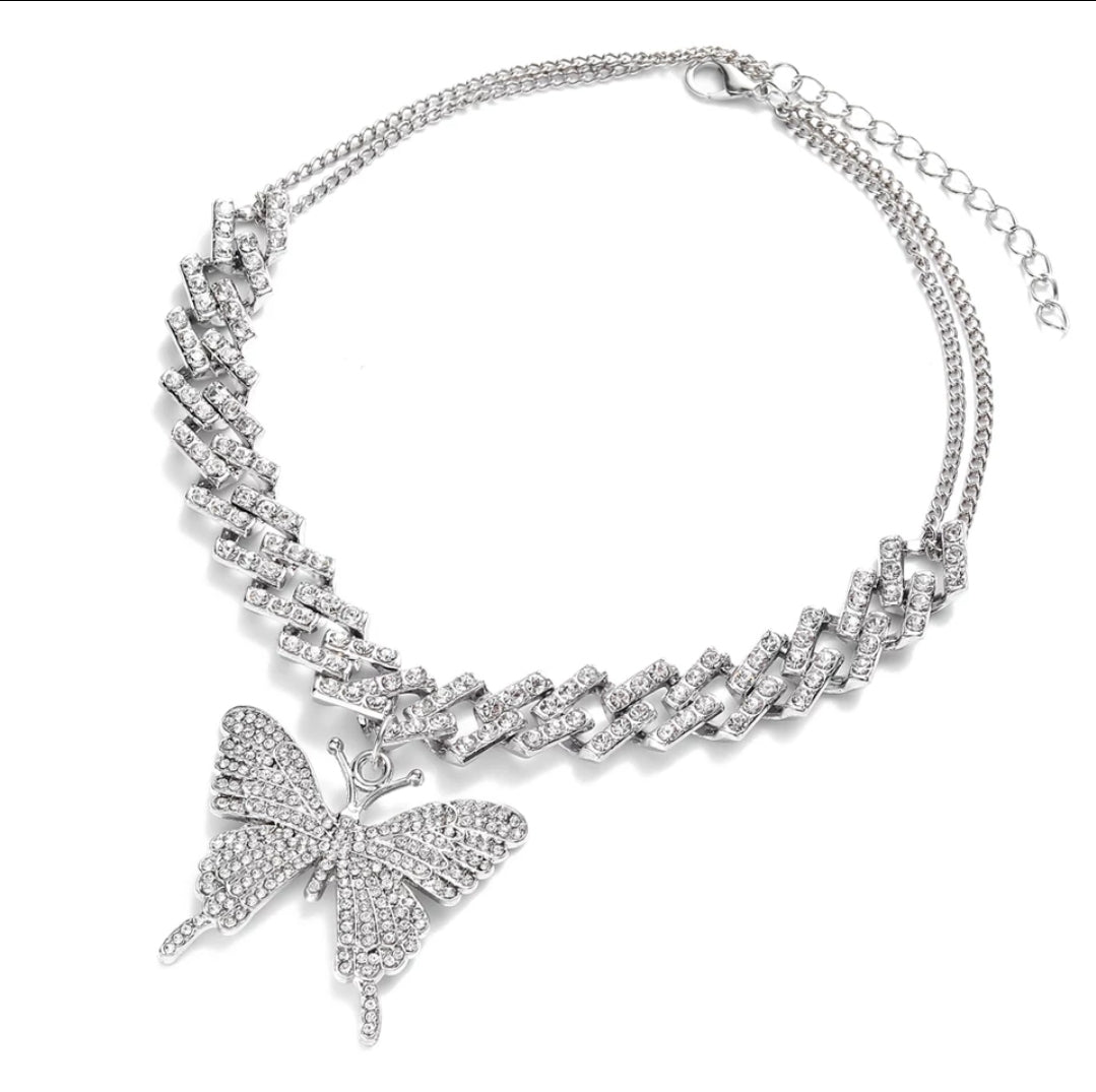 CUBANA MARIPOSA MUJER