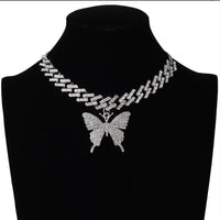 CUBANA MARIPOSA MUJER