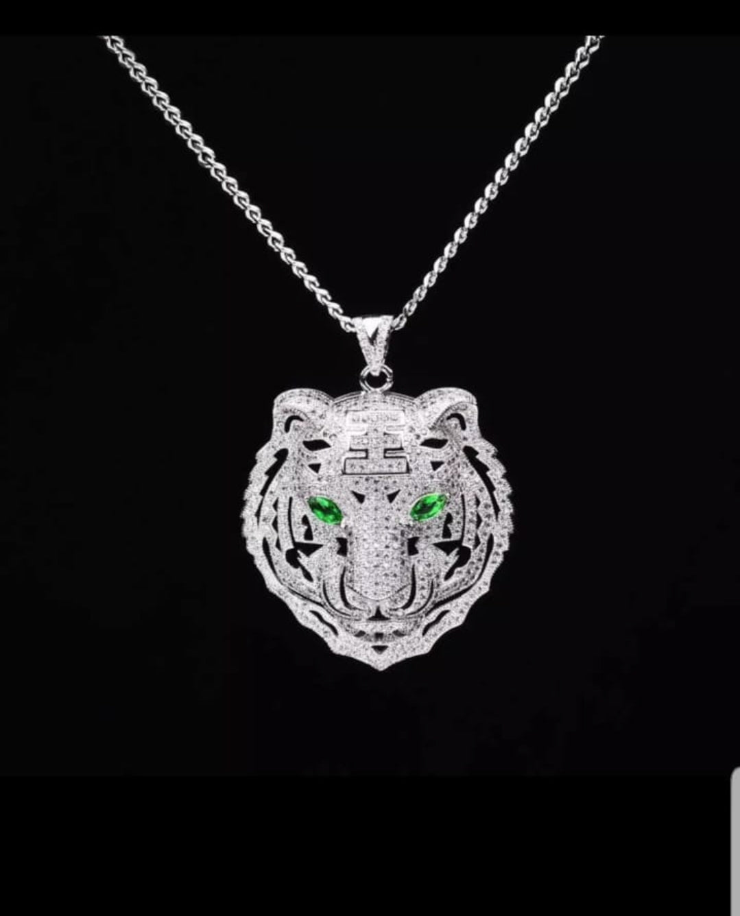 COLGANTE TIGRE OJOS VERDES