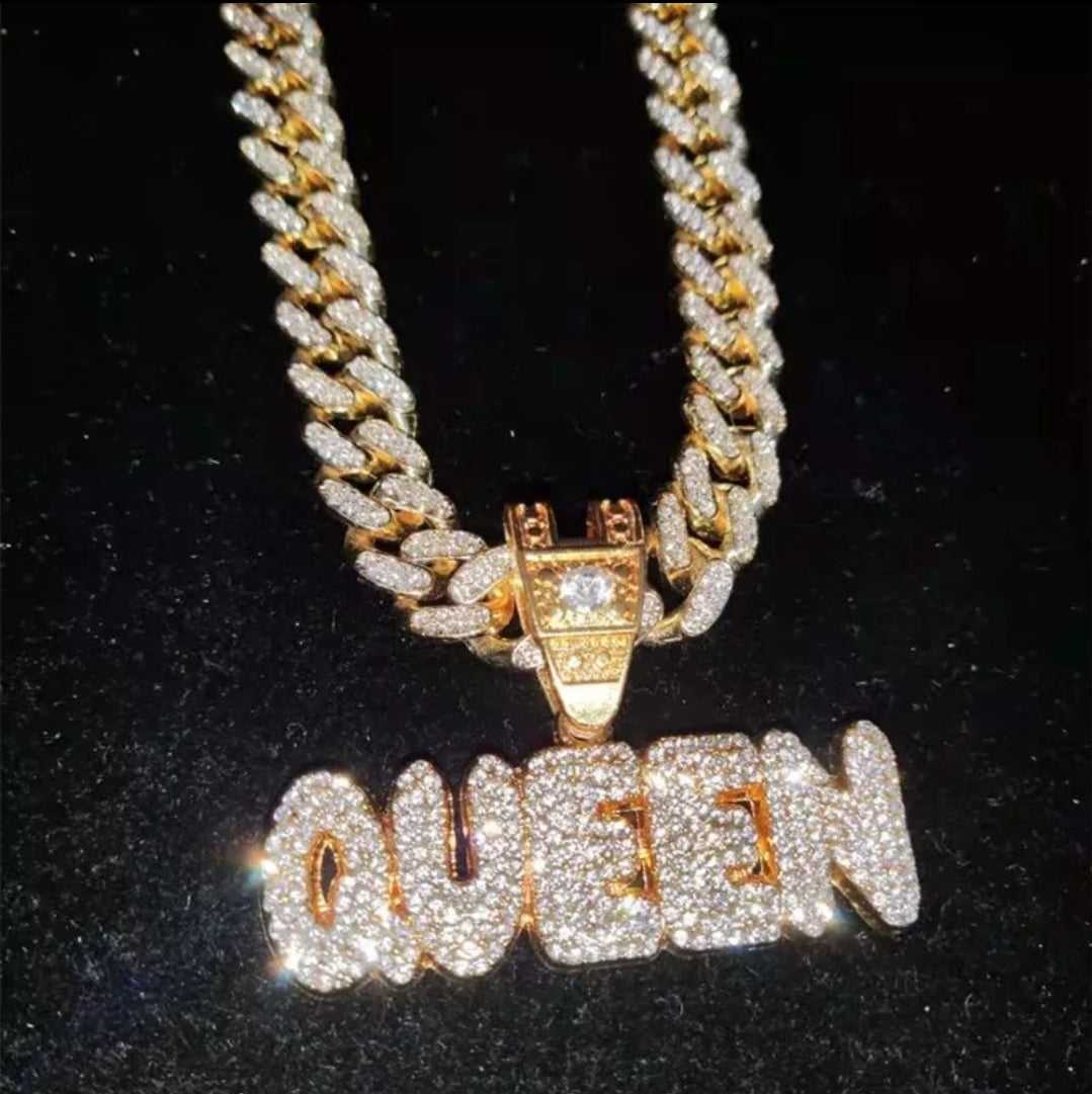 COLGANTE QUEEN BRILLANTES LETRAS G