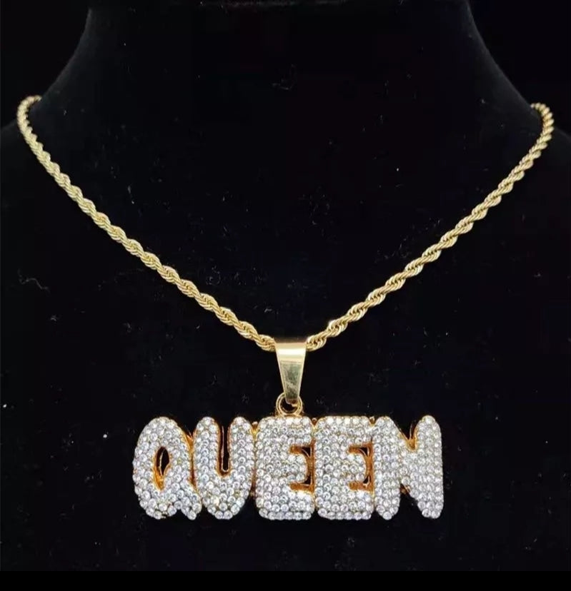 COLGANTE QUEEN BRILLANTE LETRAS P