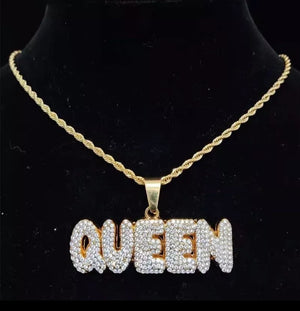 COLGANTE QUEEN BRILLANTE LETRAS P